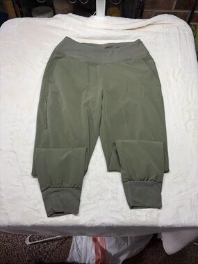 Patagonia Women's Green Pull-On Happy Hike Studio Jogger Pants Size S